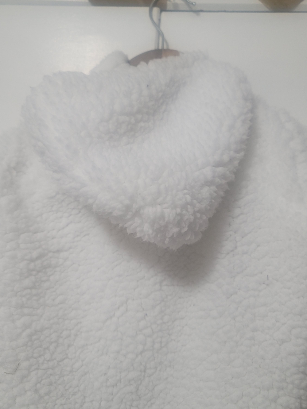 Koolaburra By Ugg White Sherpa Hooded Pullover Dog Outfit - Picture 5 of 7